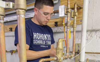 What Is the Average Salary of an Apprentice Plumber in the US?